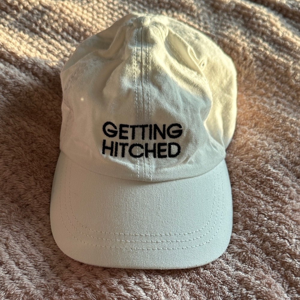 White 'Getting Hitched' Cap